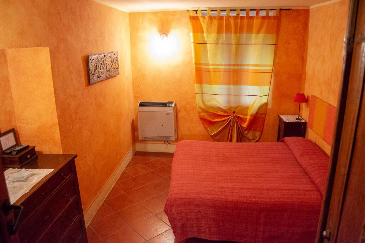 L'Angolo Di Verlano Canossa Eksteriør bilde