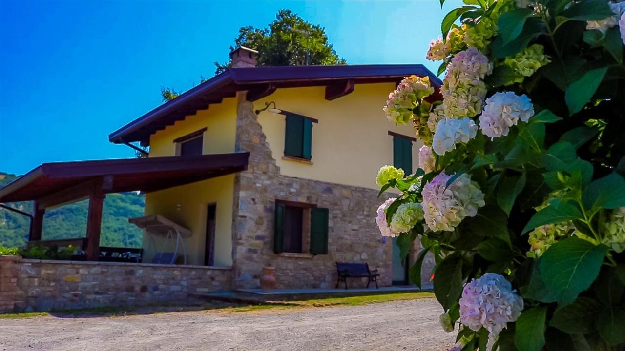 L'Angolo Di Verlano Canossa Eksteriør bilde